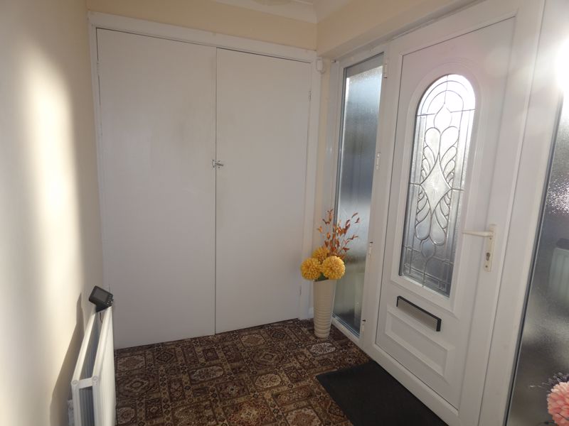 Entrance Hallway- click for photo gallery